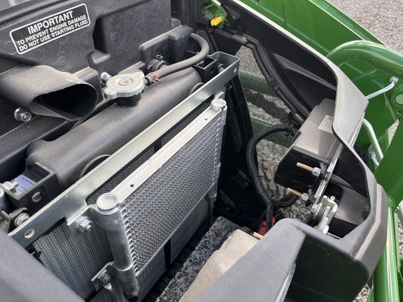 2025 John Deere 1025R - Photo17