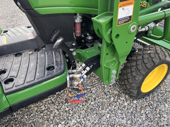 2025 John Deere 1025R - Photo24