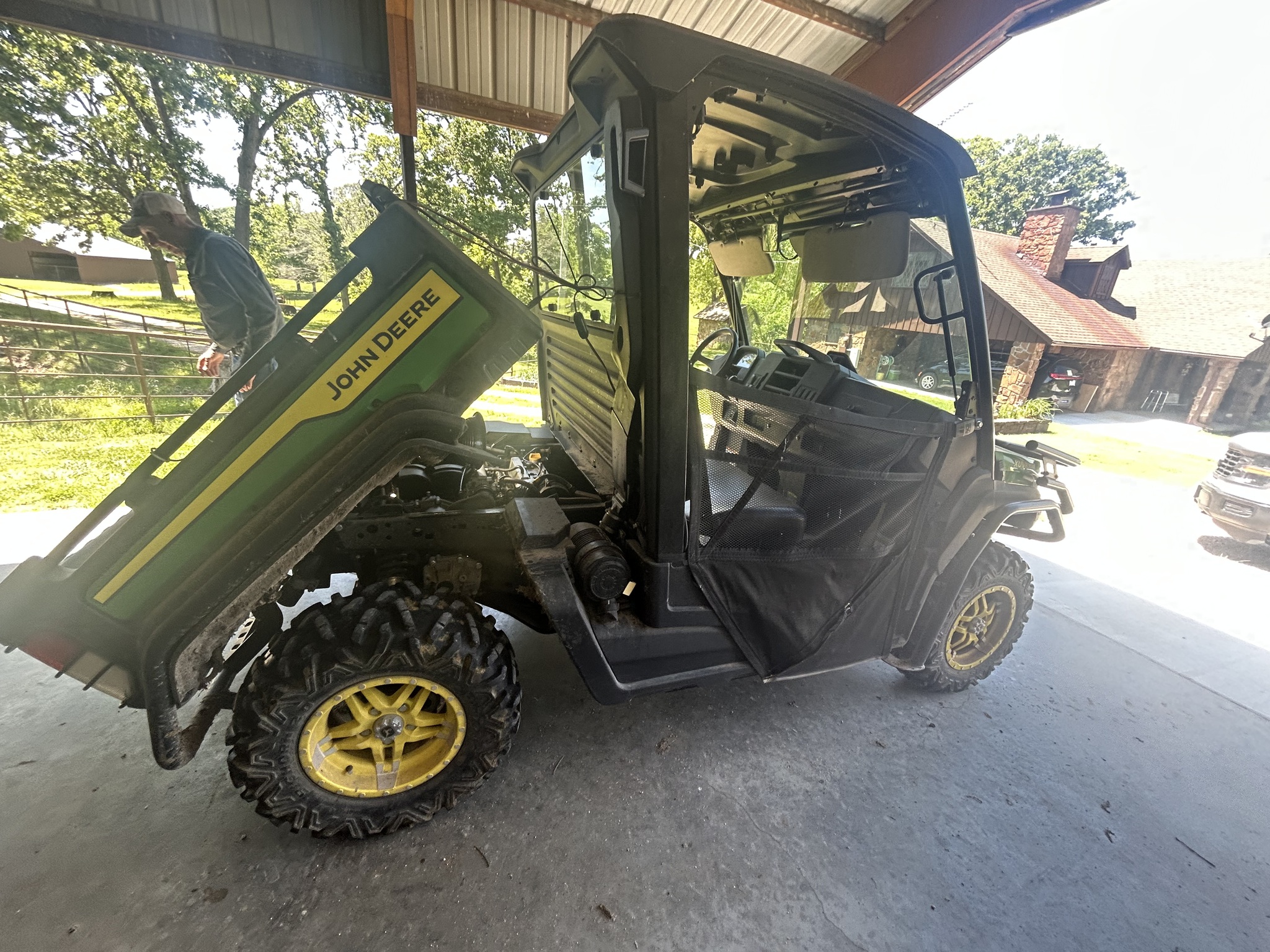  2023 John Deere XUV 835M at Heritage Tractor in Anderson, MO