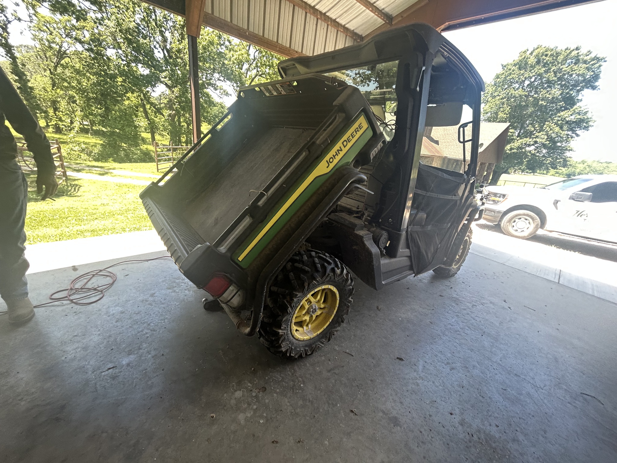  2023 John Deere XUV 835M at Heritage Tractor in Anderson, MO