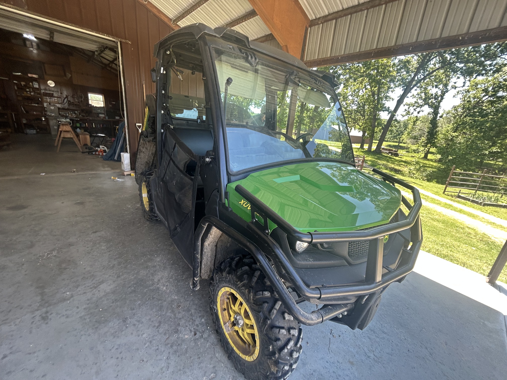  2023 John Deere XUV 835M at Heritage Tractor in Anderson, MO
