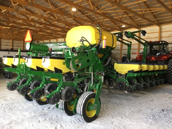 2025 John-Deere 1775NT