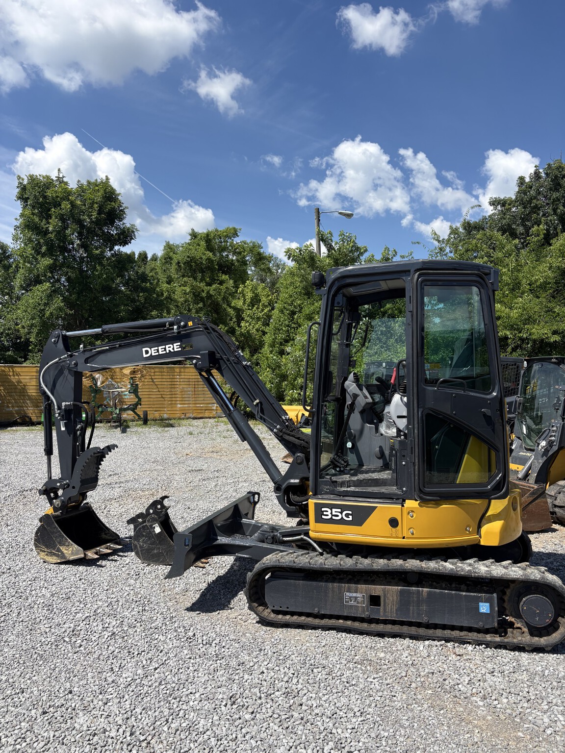 2023 John Deere 35G