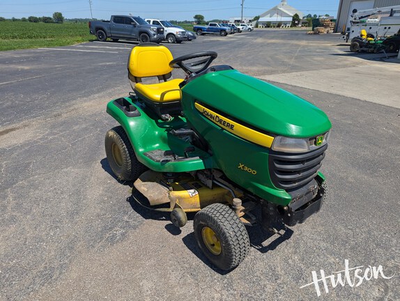 Photo of 2012 John Deere X300