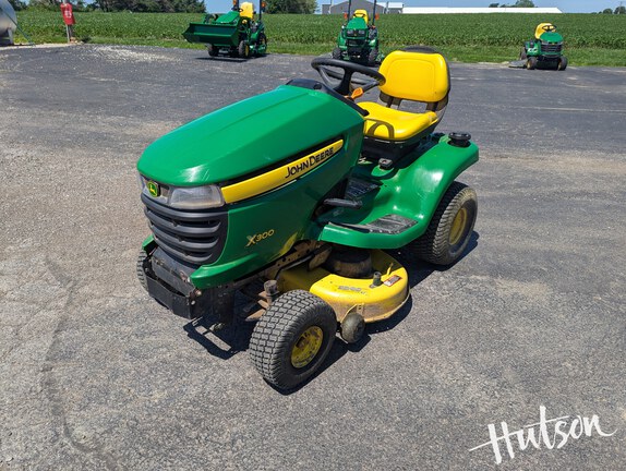 Photo of 2012 John Deere X300