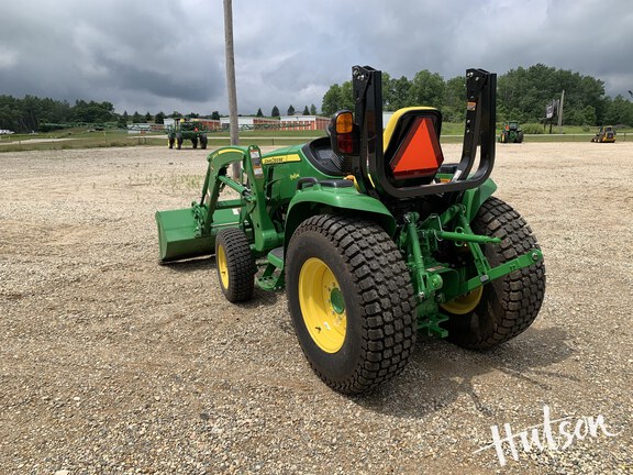 Photo of 2023 John Deere 3046R