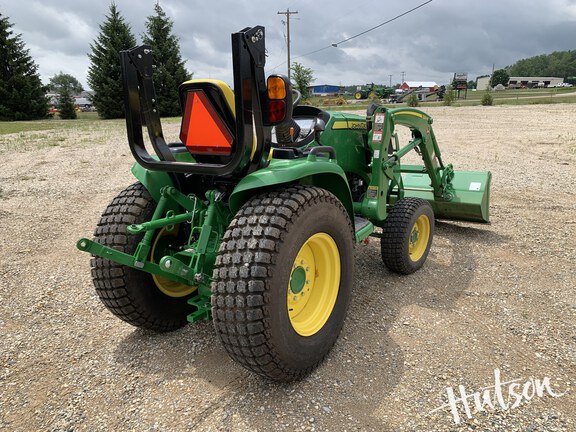 Photo of 2023 John Deere 3046R