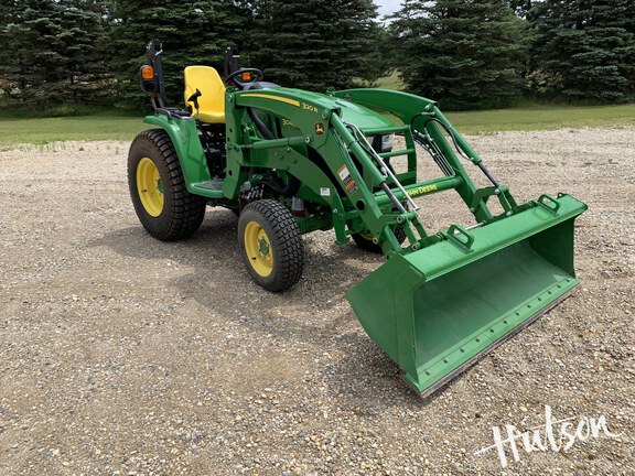 Photo of 2023 John Deere 3046R