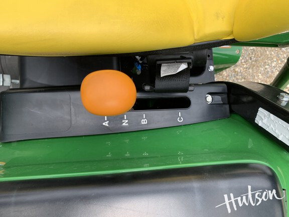 Photo of 2023 John Deere 3046R