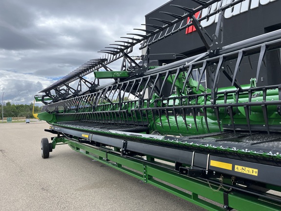 2025 John Deere HDR 40