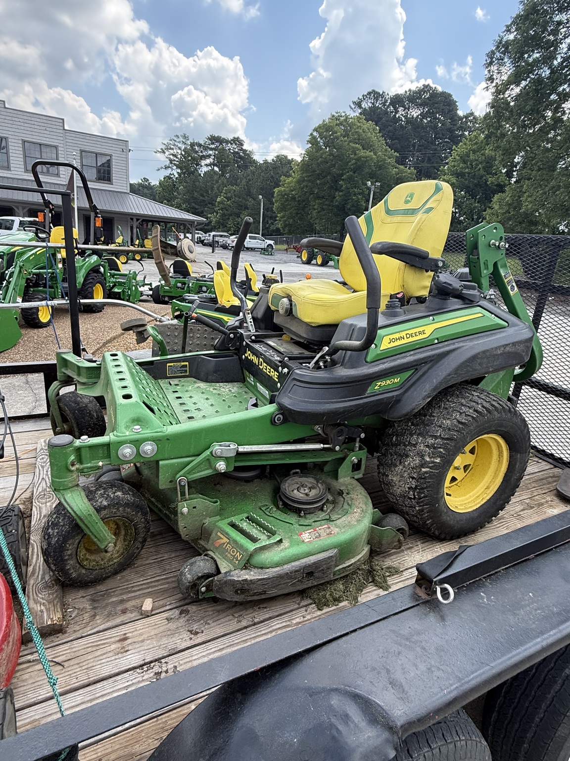 Z930M ZTrak™ Zero Turn Mower | TriGreen Equipment