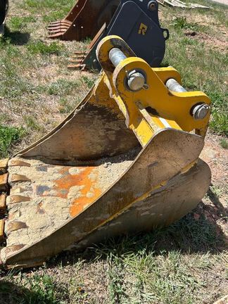 0 John Deere 410K24