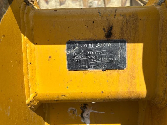 0 John Deere 410K24