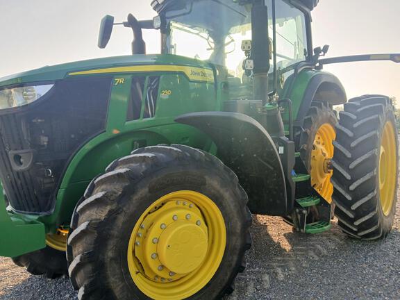 Photo of 2024 John Deere 7R 230