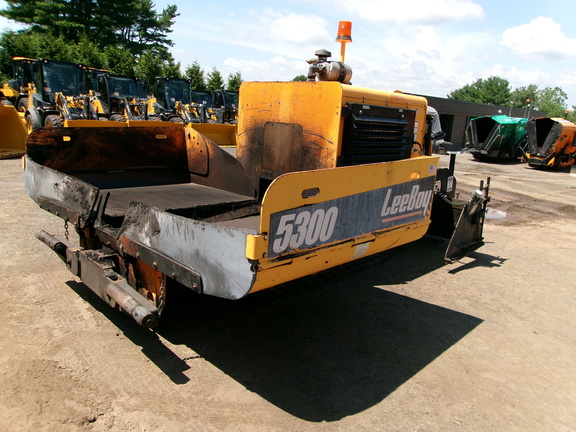 Photo of a 2019 Leeboy 5300
