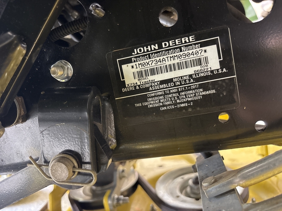 2021 John Deere X734 - Photo6