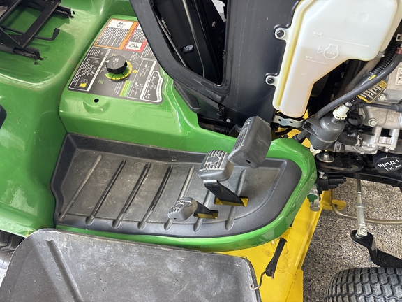 2021 John Deere X734 - Photo8