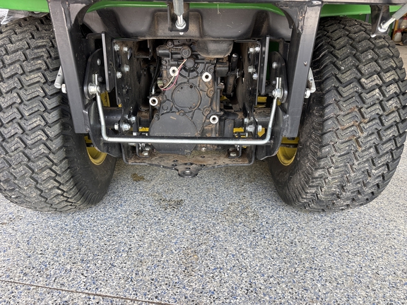 2021 John Deere X734 - Photo9