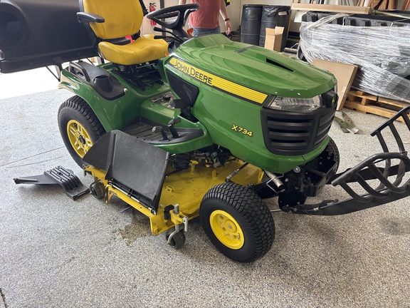 2021 John Deere X734 - Photo2