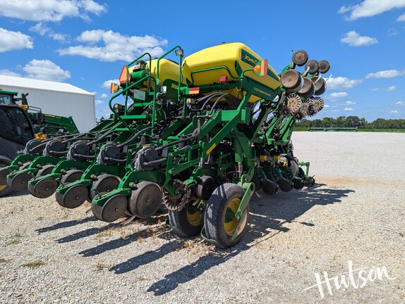 Photo of 2012 John Deere 1790