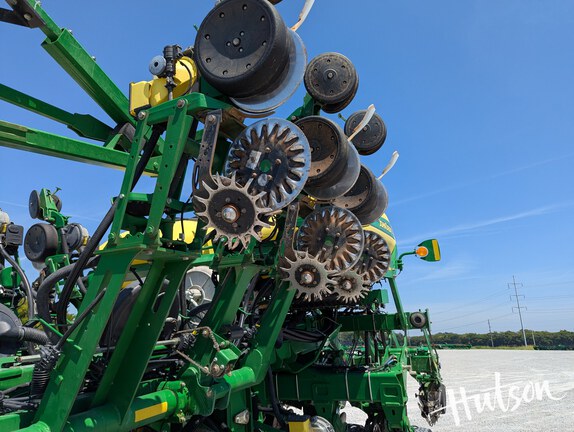 Photo of 2012 John Deere 1790