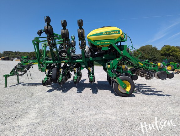 Photo of 2012 John Deere 1790