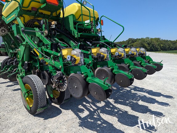 Photo of 2012 John Deere 1790