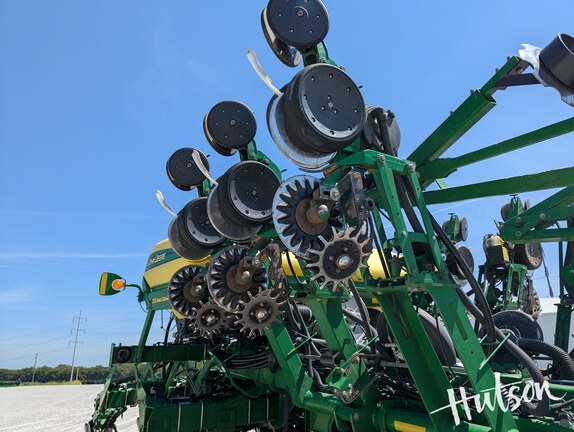 Photo of 2012 John Deere 1790