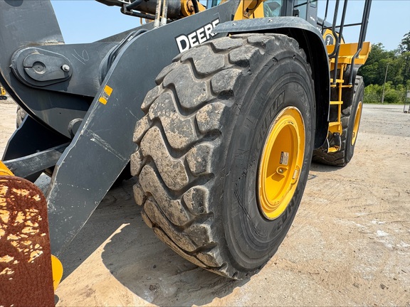 2023 John Deere 744 P