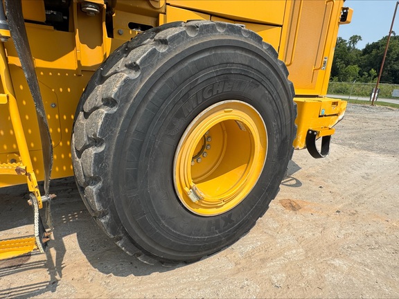 2023 John Deere 744 P