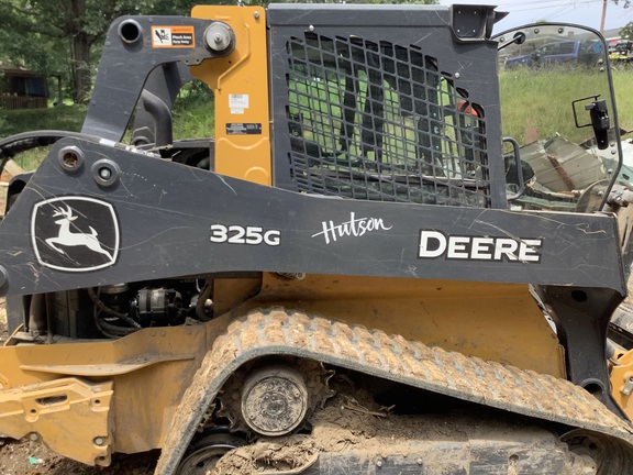 Photo of 2025 John Deere 325G