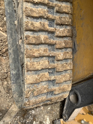 Photo of 2025 John Deere 325G