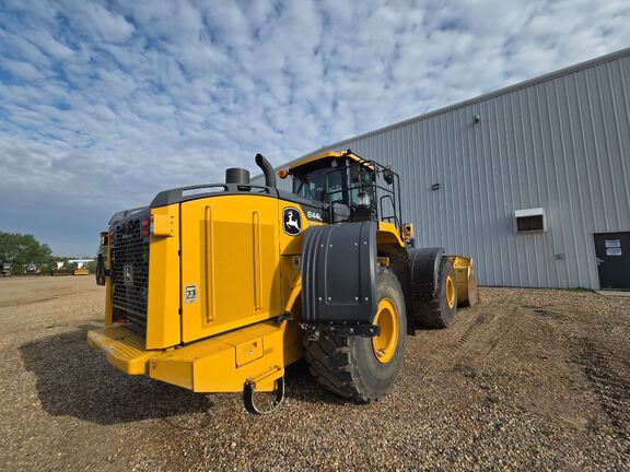 2022 John Deere 844L