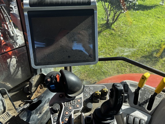 Used 2016 Kubota M7-171 Row Crop Tractors at Horizon Ag & Turf in St. Paul, AB - Photo17