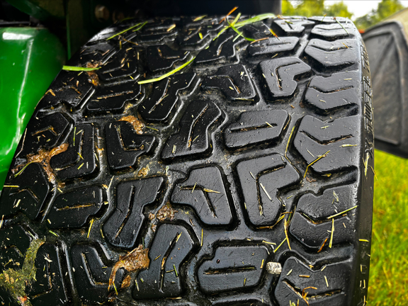 Used 2021 John Deere Z930M Zero Turn Mowers at Koenig Equipment in Tipp City, OH - Photo9