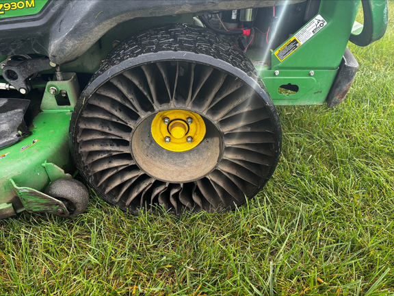Used 2021 John Deere Z930M Zero Turn Mowers at Koenig Equipment in Tipp City, OH - Photo12