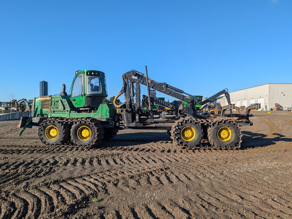 2017 John Deere 1910G