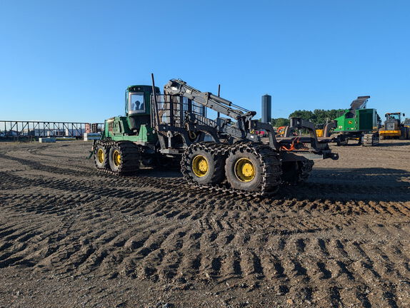 2017 John Deere 1910G