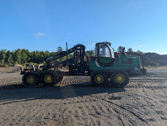 2017 John Deere 1910G