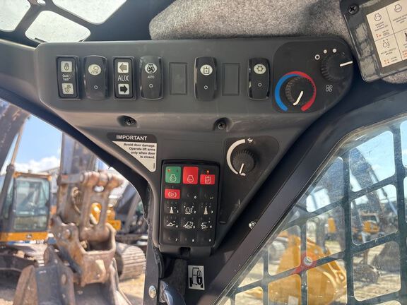 2024 John Deere 325G