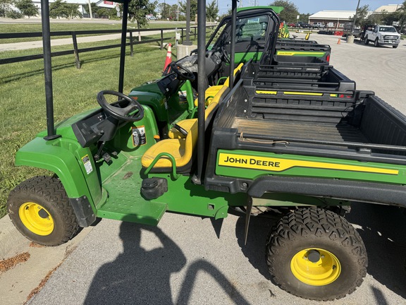 2022 John-Deere 4X2 GATOR