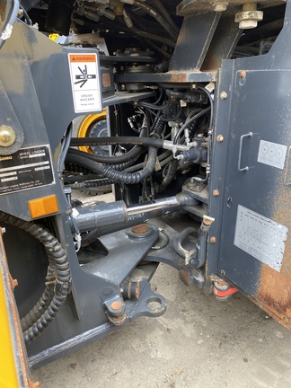 2023 Liugong 838H
