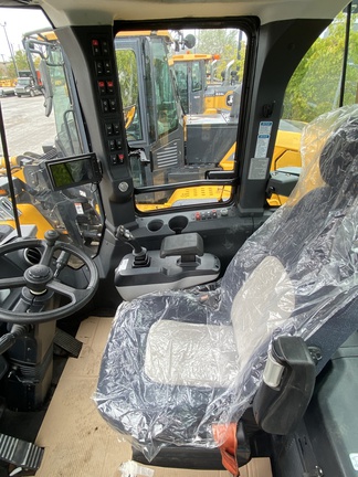 2023 Liugong 838H