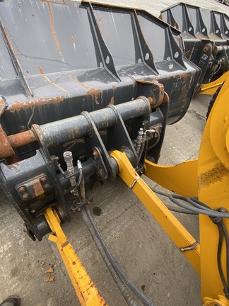 2023 Liugong 838H