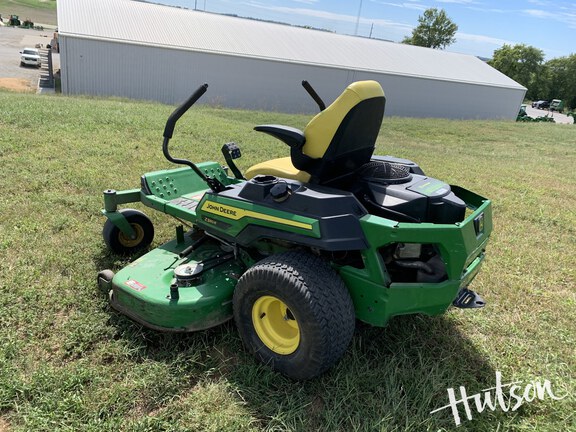 Photo of 2023 John Deere Z330R
