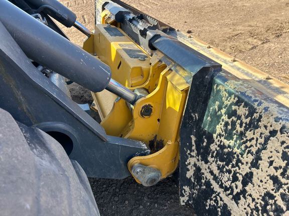 2025 John Deere 330P