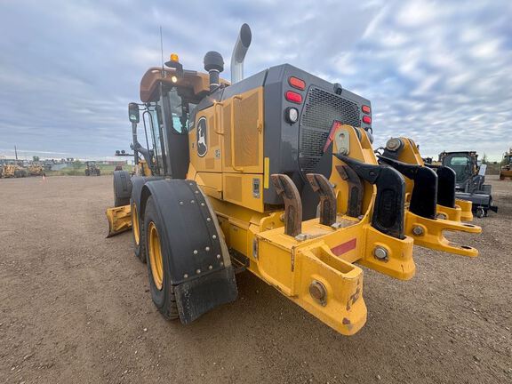 2021 John Deere 772G