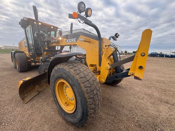 2021 John Deere 772G