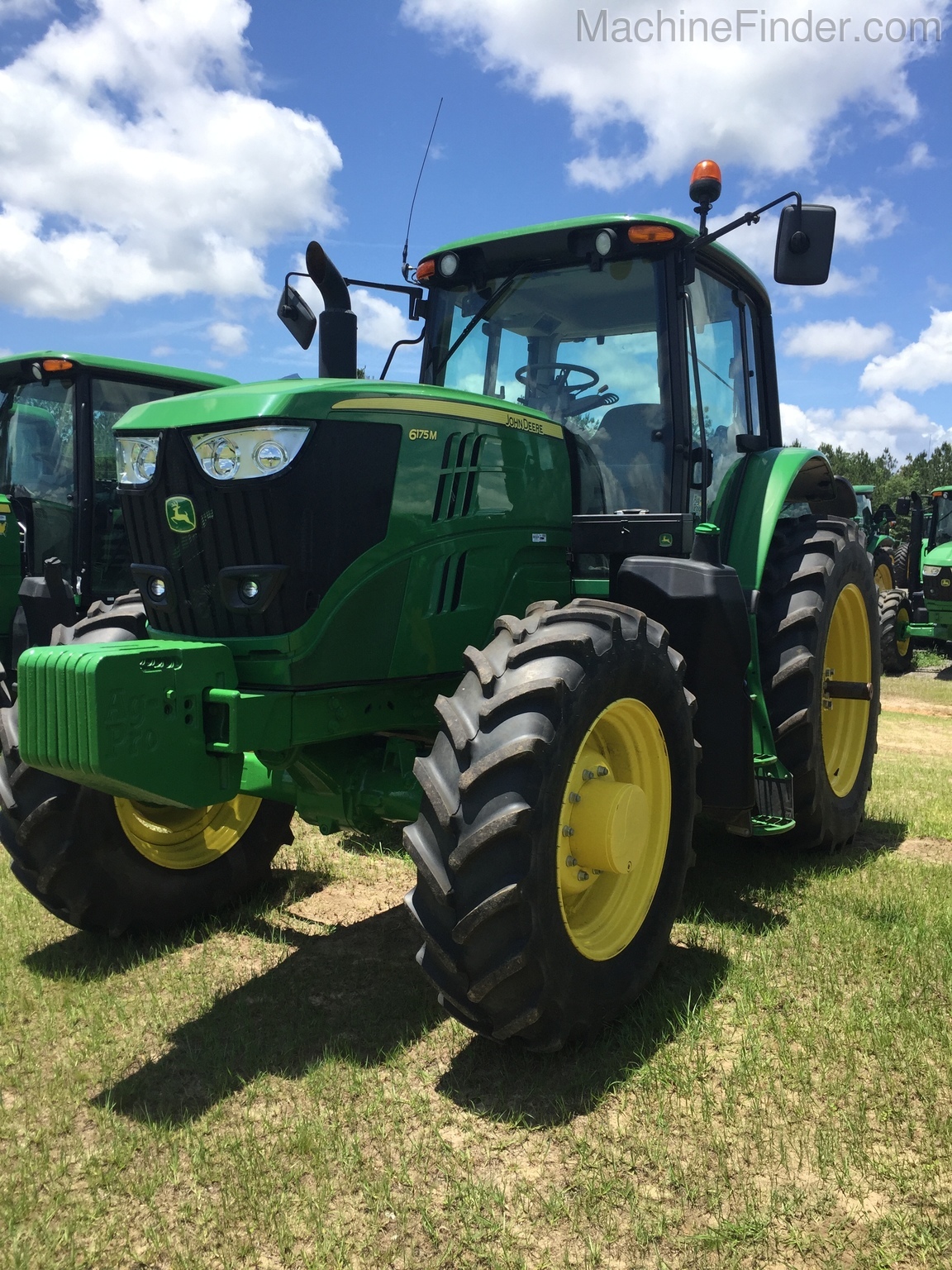 2016 John Deere 6175M Image 2