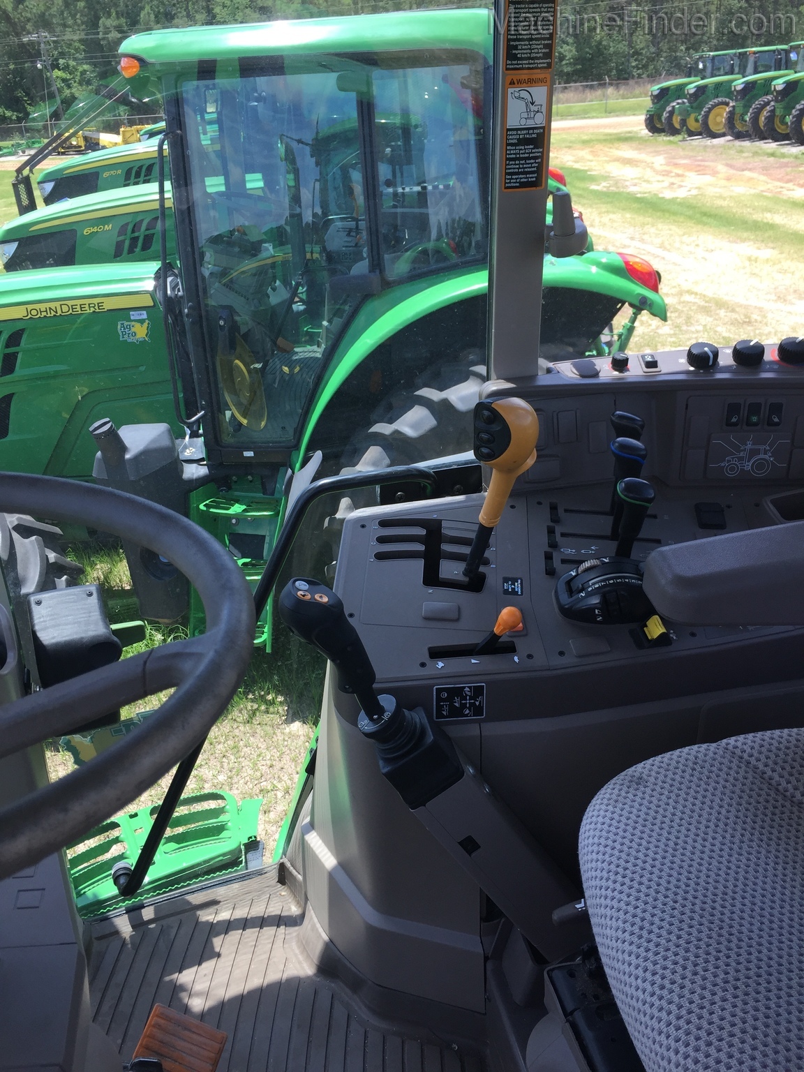 2016 John Deere 6175M Image 4